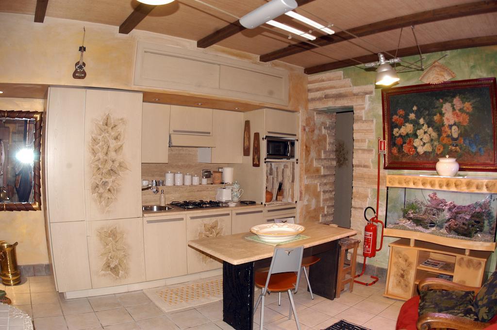Hospitales Del Pellegrino - Trastevere ローマ エクステリア 写真