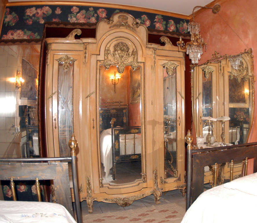 Hospitales Del Pellegrino - Trastevere ローマ エクステリア 写真