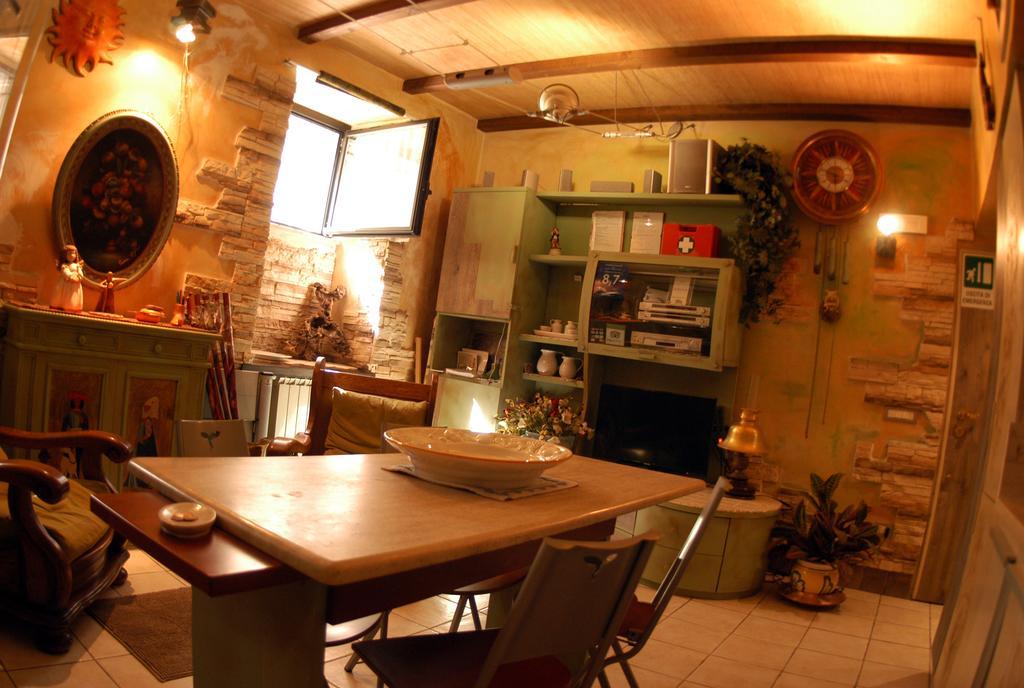 Hospitales Del Pellegrino - Trastevere ローマ エクステリア 写真