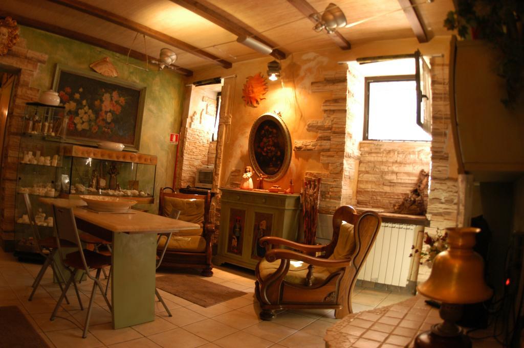 Hospitales Del Pellegrino - Trastevere ローマ エクステリア 写真