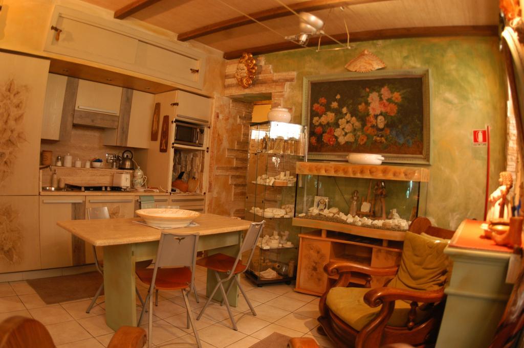 Hospitales Del Pellegrino - Trastevere ローマ エクステリア 写真